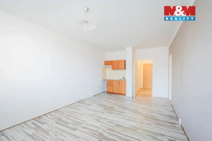 Pronájem bytu 1+kk, Praha - Hlubočepy, Pivcova, 29 m2