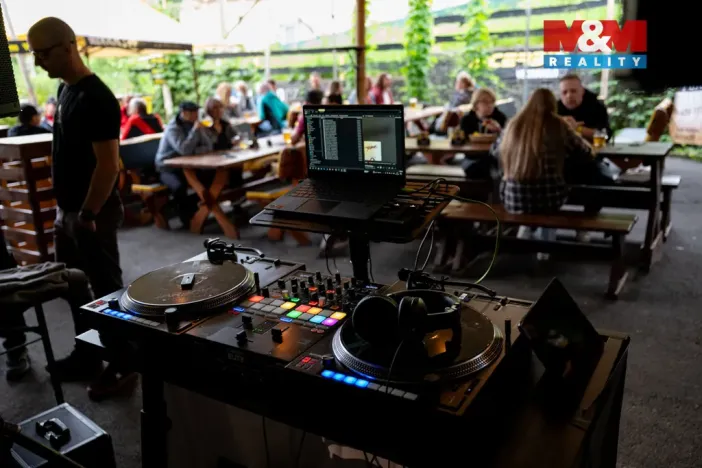 Prodej obchodního prostoru, Kraslice - Tisová, 560 m2