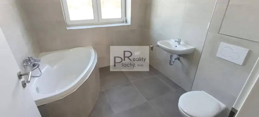 Prodej bytu 2+kk, Hevlín, 62 m2