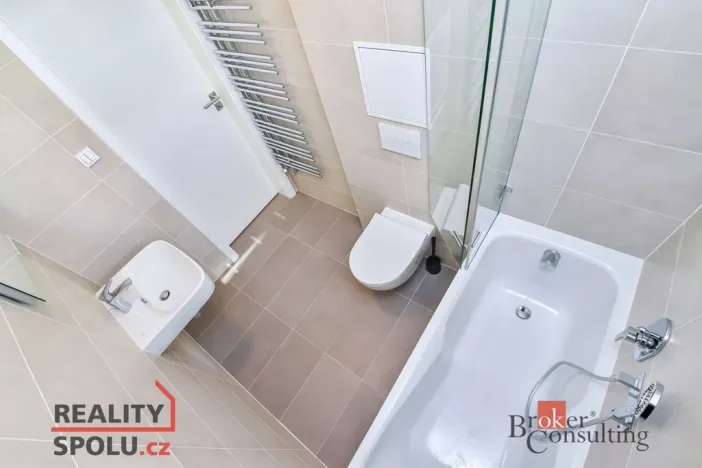 Pronájem bytu 1+kk, Praha - Libeň, Nad Rokoskou, 42 m2