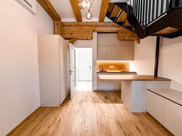 Pronájem bytu 2+kk, Praha - Nusle, Vrtbova, 43 m2