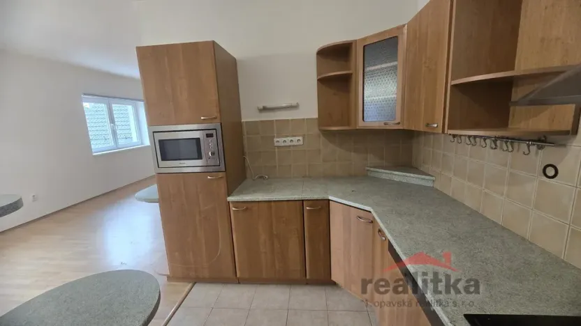 Pronájem bytu 3+kk, Opava, Bílovecká, 120 m2