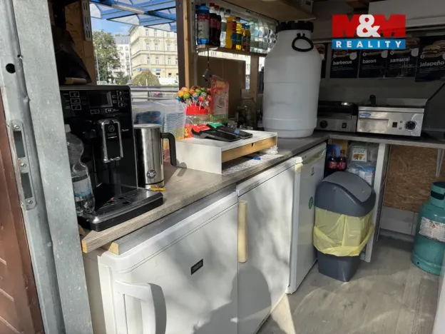 Pronájem obchodního prostoru, Praha - Vysočany, Freyova, 5 m2