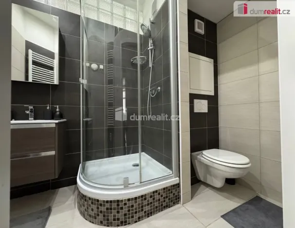 Pronájem bytu 1+1, Chomutov, náměstí Dr. Beneše, 40 m2