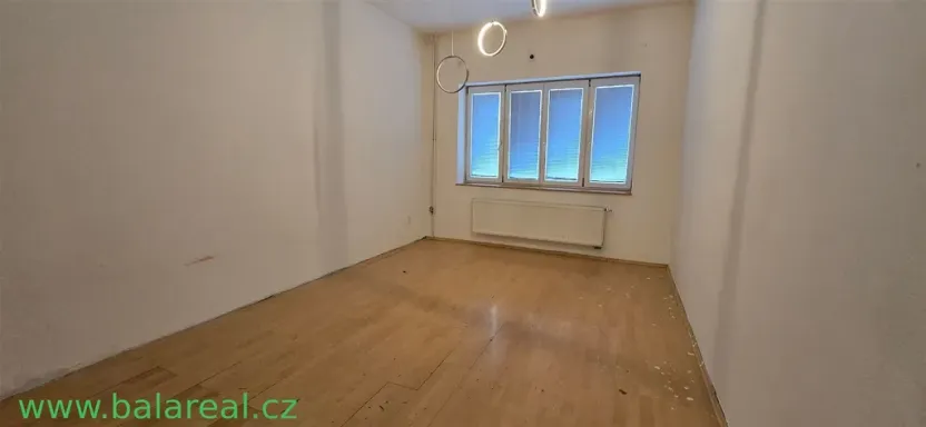 Pronájem bytu 1+1, Brno, Dukelská třída, 37 m2