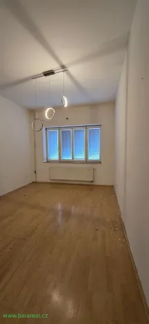 Pronájem bytu 1+1, Brno, Dukelská třída, 37 m2