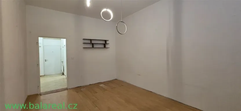 Pronájem bytu 1+1, Brno, Dukelská třída, 37 m2