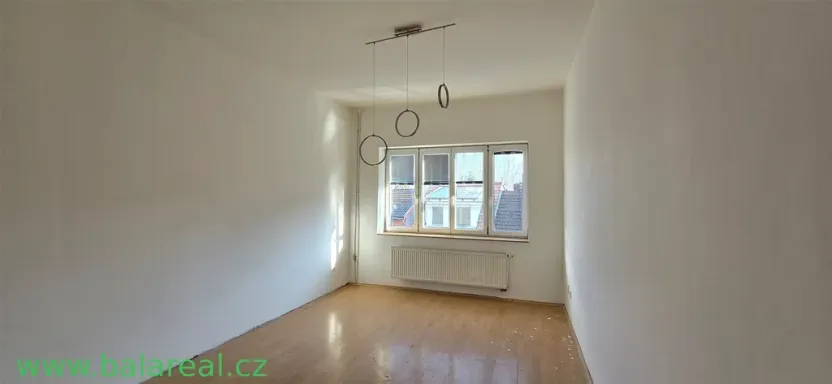 Pronájem bytu 1+1, Brno, Dukelská třída, 37 m2