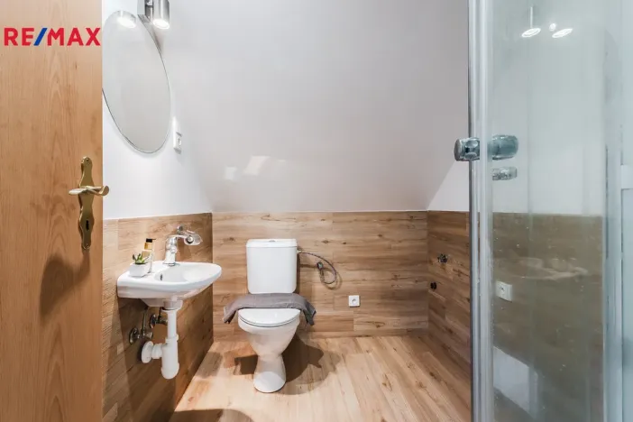 Prodej rodinného domu, Desná - Desná II, K Parlamentu, 180 m2