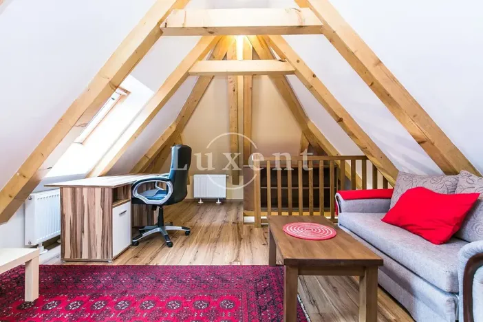 Pronájem bytu 1+kk, Praha - Malá Strana, Mostecká, 35 m2