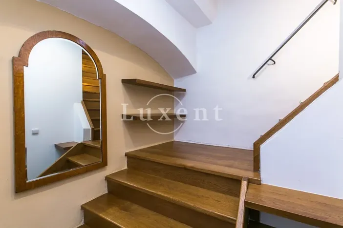 Pronájem bytu 1+kk, Praha - Malá Strana, Mostecká, 35 m2