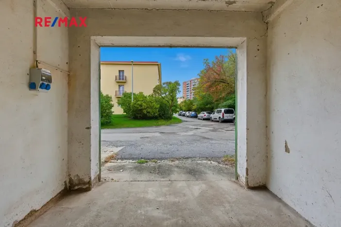 Prodej garáže, Praha - Braník, 14 m2