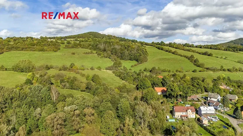 Prodej pozemku pro bydlení, Horní Police, 9. května, 910 m2