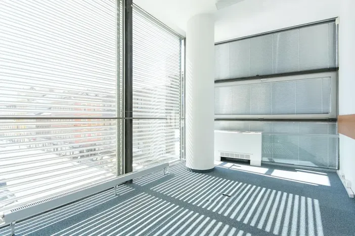 Pronájem kanceláře, Praha - Smíchov, Štefánikova, 160 m2