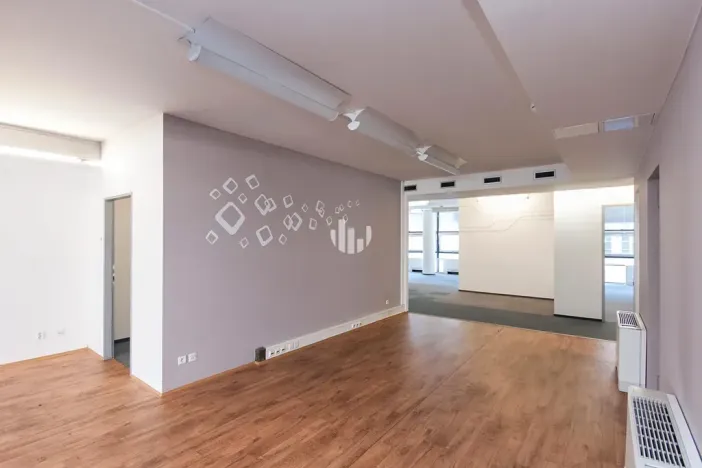 Pronájem kanceláře, Praha - Smíchov, Štefánikova, 160 m2