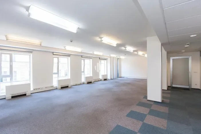 Pronájem kanceláře, Praha - Smíchov, Štefánikova, 160 m2