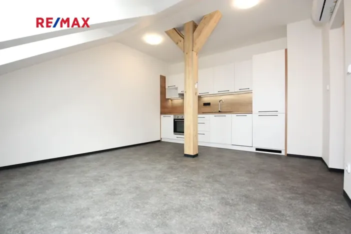 Pronájem bytu 2+kk, Kolín, Kmochova, 44 m2