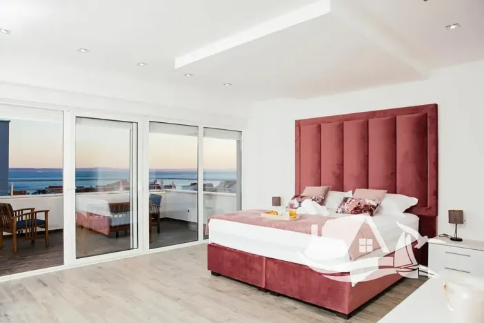 Prodej vily, Podstrana, Chorvatsko, 220 m2