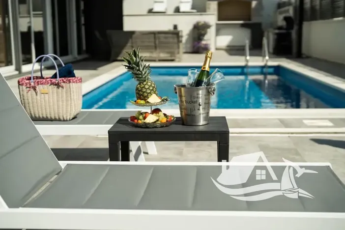 Prodej vily, Podstrana, Chorvatsko, 220 m2