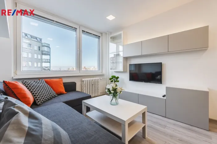 Prodej bytu 2+kk, Praha - Černý Most, Breitcetlova, 46 m2