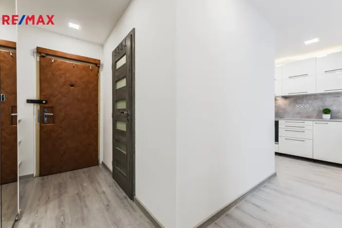 Prodej bytu 2+kk, Praha - Černý Most, Breitcetlova, 46 m2