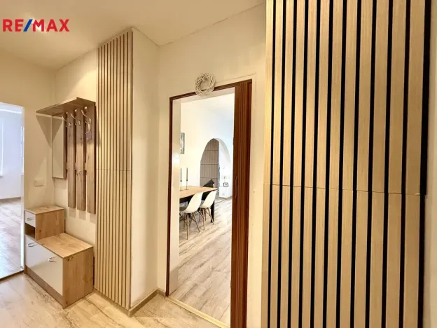 Prodej bytu 2+1, Karlovy Vary - Rybáře, Majakovského, 64 m2