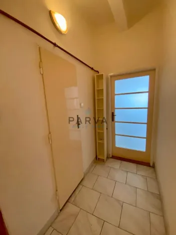 Pronájem bytu 1+kk, Praha - Vysočany, Kolbenova, 28 m2