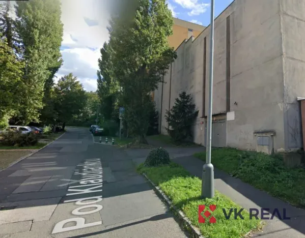 Pronájem garážového stání, Praha - Podolí, Pod Klaudiánkou, 15 m2