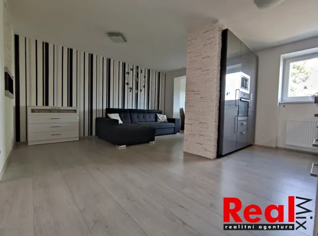 Pronájem bytu 4+kk, Rajhradice, Hlavní, 102 m2