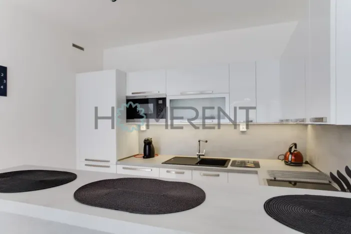 Pronájem bytu 2+kk, Praha - Smíchov, Mozartova, 46 m2