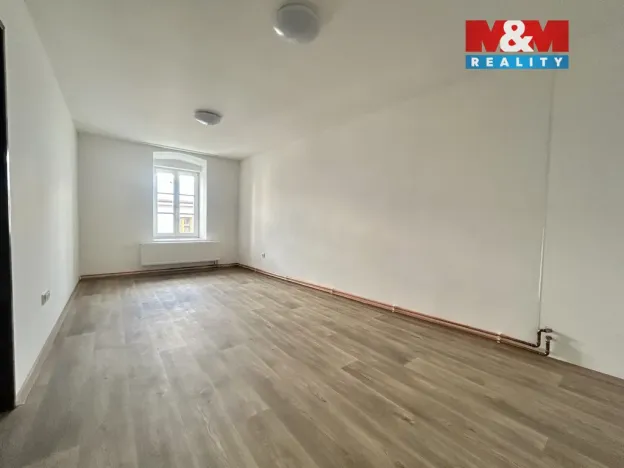 Pronájem bytu 1+1, Jindřichův Hradec - Jindřichův Hradec III, Vídeňská, 56 m2