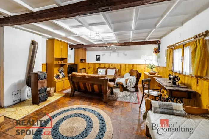 Prodej chaty, Týn nad Vltavou - Hněvkovice na levém břehu Vltavy, 80 m2