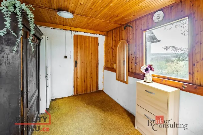 Prodej chaty, Týn nad Vltavou - Hněvkovice na levém břehu Vltavy, 80 m2