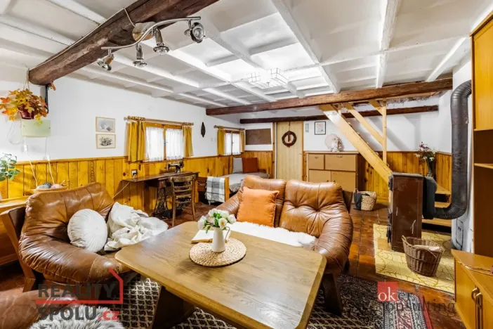 Prodej chaty, Týn nad Vltavou - Hněvkovice na levém břehu Vltavy, 80 m2