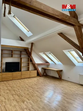 Pronájem bytu 2+kk, Praha - Bubeneč, Terronská, 70 m2