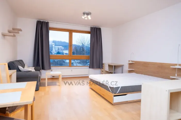 Pronájem bytu 1+kk, Praha - Liboc, Naardenská, 46 m2