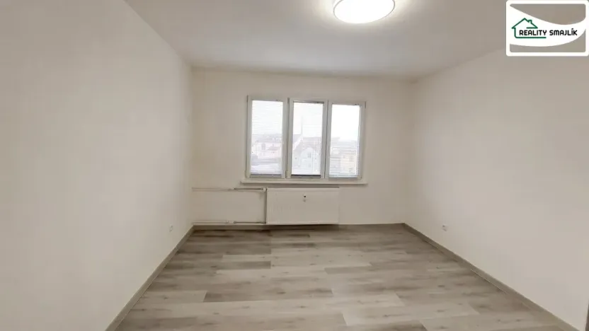 Pronájem bytu 3+1, Cheb, U Stadionu, 74 m2