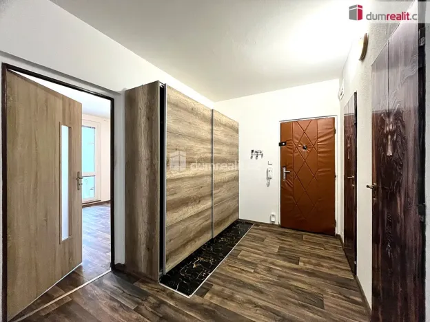 Prodej bytu 4+1, Loket, Mírová, 77 m2