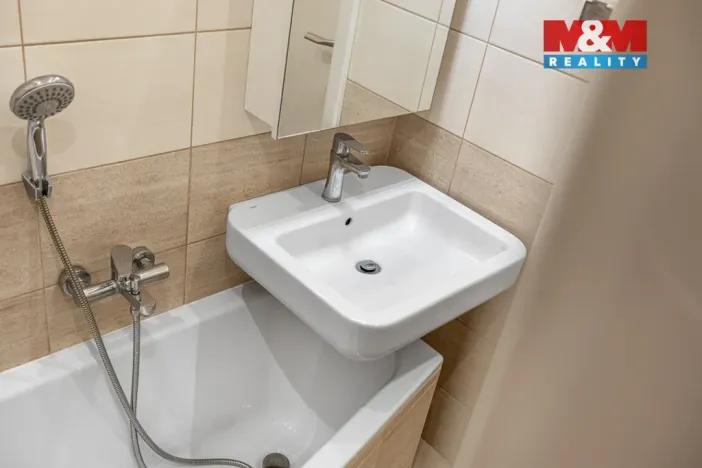 Prodej bytu 2+kk, Praha - Modřany, Urbánkova, 44 m2