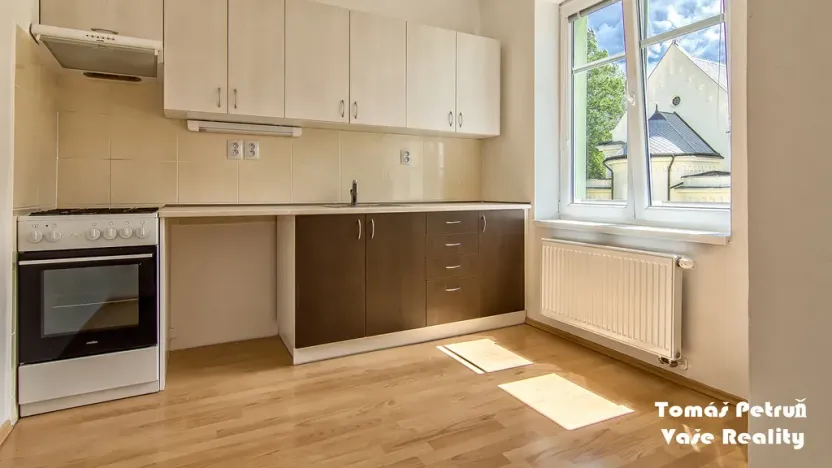 Pronájem bytu 2+1, Hradec Králové - Slezské Předměstí, Slavíčkova, 60 m2