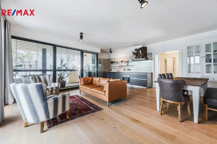 Pronájem bytu 3+kk, Praha - Libeň, Menclova, 96 m2