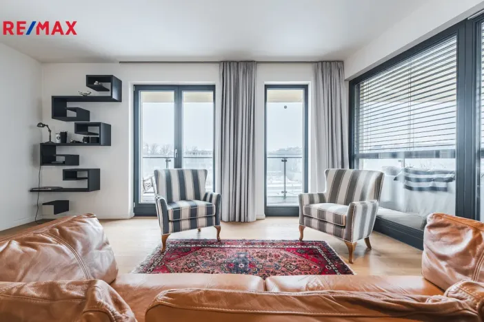 Pronájem bytu 3+kk, Praha - Libeň, Menclova, 96 m2