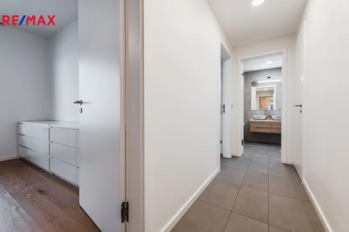 Pronájem bytu 3+kk, Praha - Libeň, Menclova, 96 m2