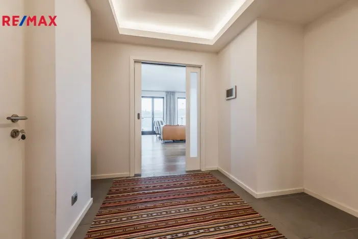 Pronájem bytu 3+kk, Praha - Libeň, Menclova, 96 m2