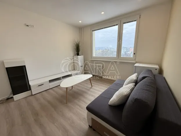 Pronájem bytu 1+kk, Jablonec nad Nisou, Budovatelů, 22 m2