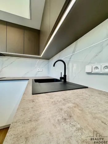 Pronájem bytu 3+1, Karviná, Divišova, 57 m2