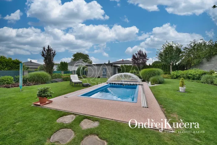 Prodej rodinného domu, Kostelec nad Labem, K Jahodovce, 140 m2