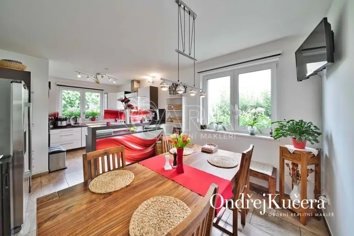 Prodej rodinného domu, Kostelec nad Labem, K Jahodovce, 140 m2