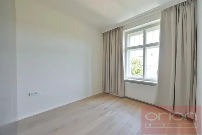 Pronájem bytu 3+kk, Praha - Vinohrady, náměstí Jiřího z Poděbrad, 138 m2