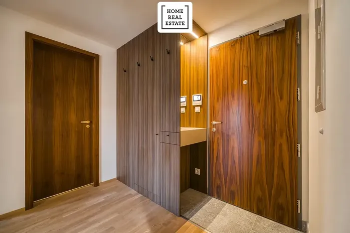 Pronájem bytu 2+kk, Praha - Smíchov, Vackové, 79 m2